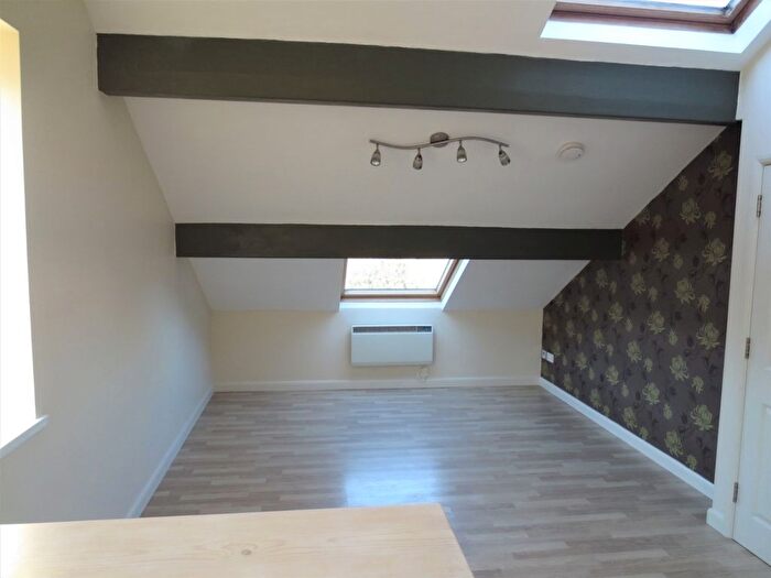 2 Bedroom Flat To Rent In Church Street, Paddock, Huddersfield, West Yorkshire, HD1