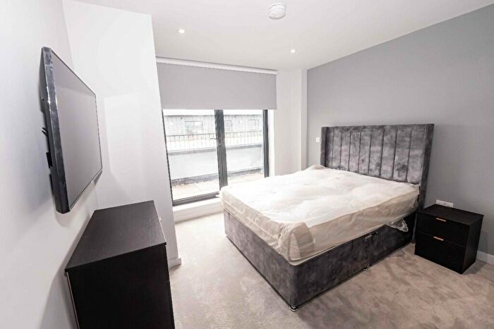 2 Bedroom Apartment To Rent In Cross Lane, Manchester, Greater Manchester, M5