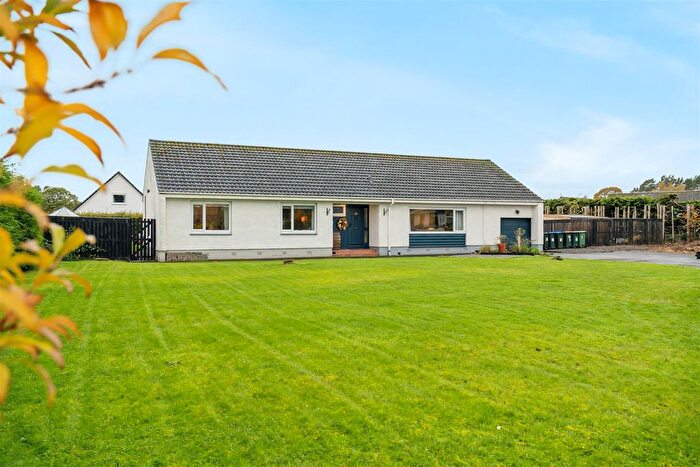 4 Bedroom Detached Bungalow For Sale In Stormont Park, Scone, Perth, PH2