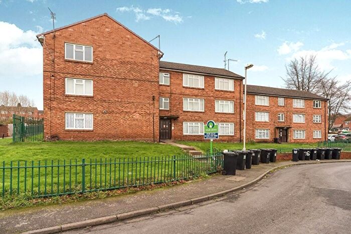 2 Bedroom Flat For Sale In Pleasant View, Lower Gornal, West Midlands, DY3