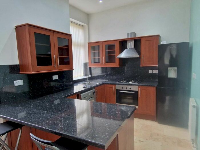 2 Bedroom Flat To Rent In Hollins Clough House, Mossley, OL5