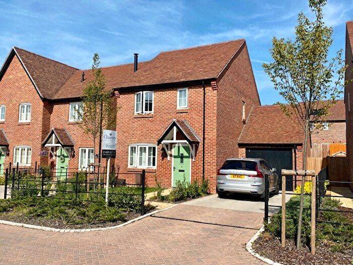 3 Bedroom Detached House To Rent In Bellflower Drive, Bishops Waltham, Hampshire, SO32