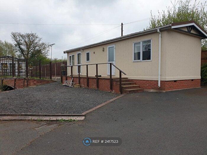 2 Bedroom Mobile/park Home To Rent In Old Stafford Road, Wolverhampton, WV10