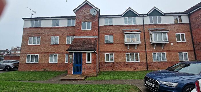 2 Bedroom Flat To Rent In Cherry Blossom Close, London, N13