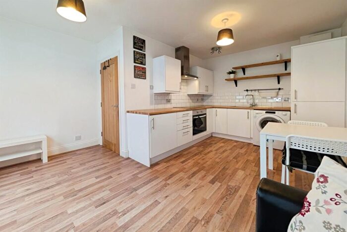 1 Bedroom Terraced House To Rent In Somerset Road, Southsea, PO5