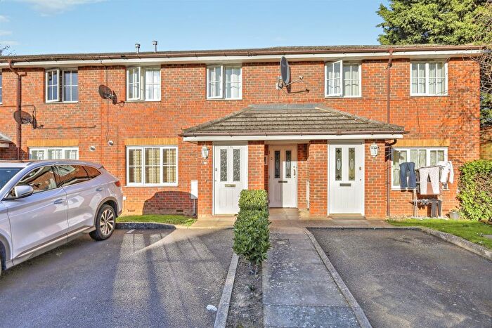 2 Bedroom Maisonette For Sale In Chaucer Street, Northampton, NN2