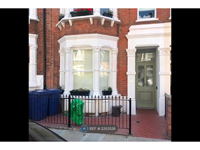 2 Bedroom Flat To Rent In Witherington Road, London, N5