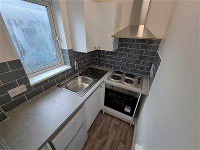 1 Bedroom Studio Flat To Rent In Stanley Road, SM2