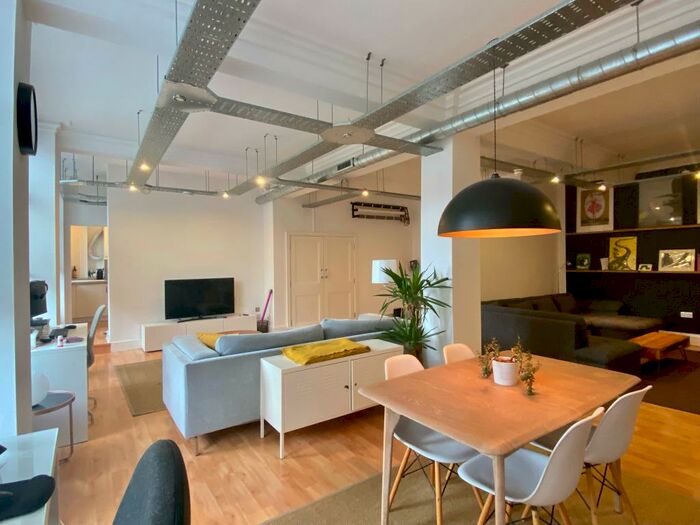 2 Bedroom Apartment To Rent In Mount Stuart Square, Cardiff Bay, CF10