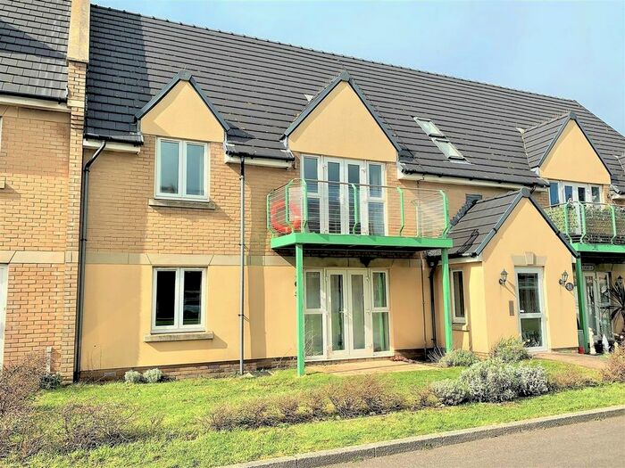 2 Bedroom Flat To Rent In Passage Close, Wyke Regis, Moments From Waters Edge DT4