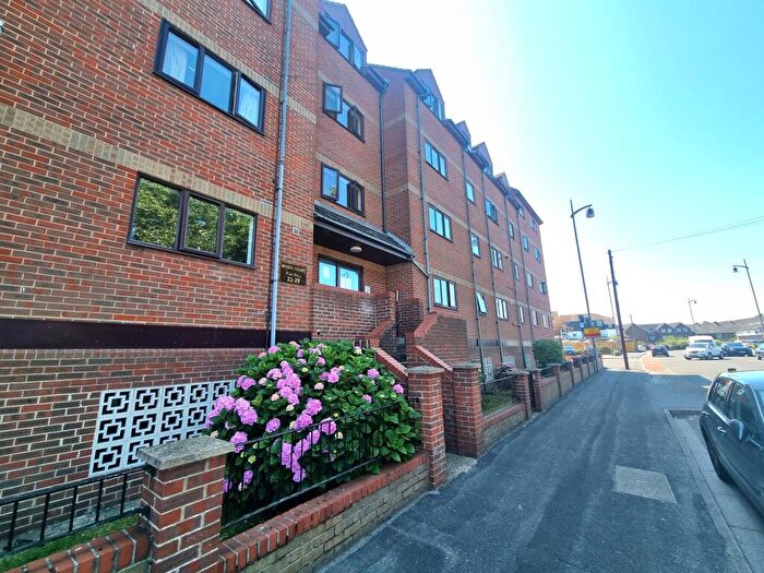 2 Bedroom Apartment To Rent In Mumby Road, Gosport, PO12
