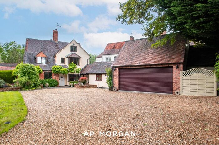 4 Bedroom End Of Terrace House For Sale In Proctors Barn Lane, Redditch, Worcestershire, B98