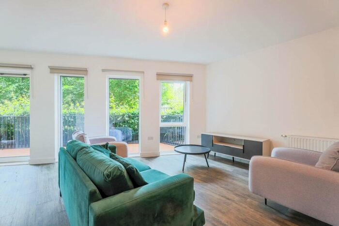 3 Bedroom Flat To Rent In Adlay Apartments, Silvertown, London, E16