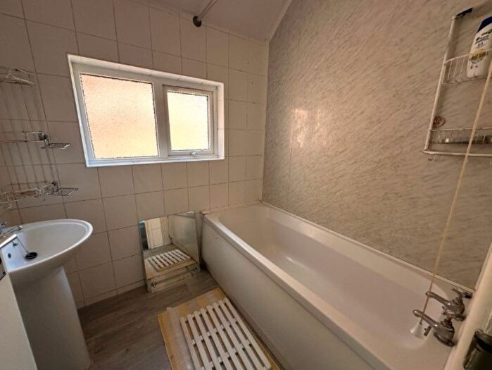 4 Bedroom Detached House For Sale In Recreation Road, Norwich, Norfolk, NR2
