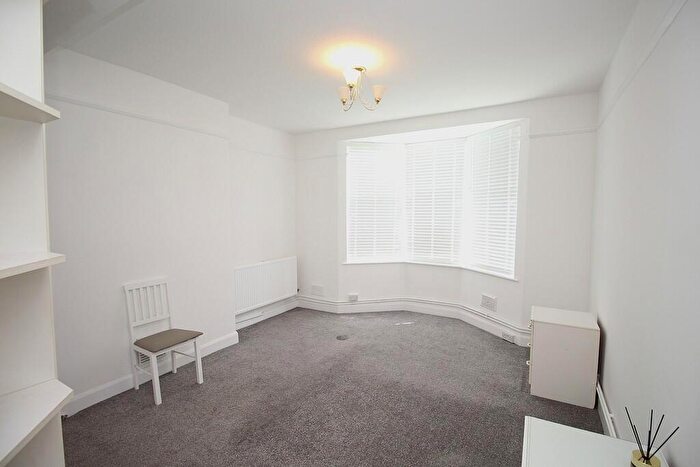 1 Bedroom Flat To Rent In Kingston Upon Thames, KT1