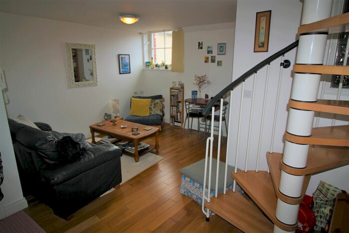 1 Bedroom Flat To Rent In Fore Street, Exeter, EX4