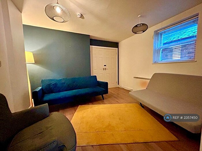 2 Bedroom Flat To Rent In Clemens Street, Leamington Spa, CV31