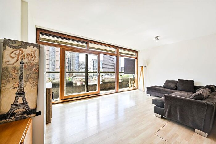 1 Bedroom Flat To Rent In Gilbert House, Barbican, London, EC2Y