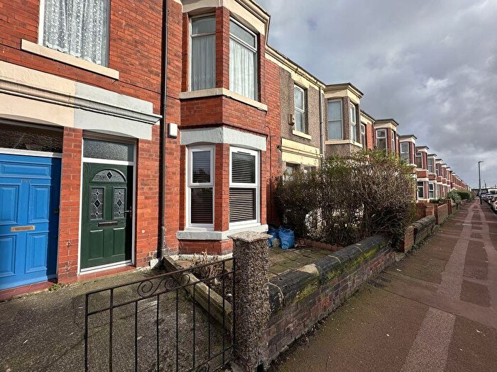 2 Bedroom Flat To Rent In Simonside Terrace, Newcastle Upon Tyne, NE6