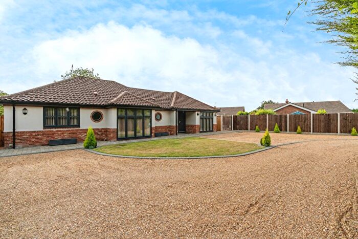 3 Bedroom Bungalow For Sale In Orchard Drive, Hoveton, Norwich, Norfolk, NR12