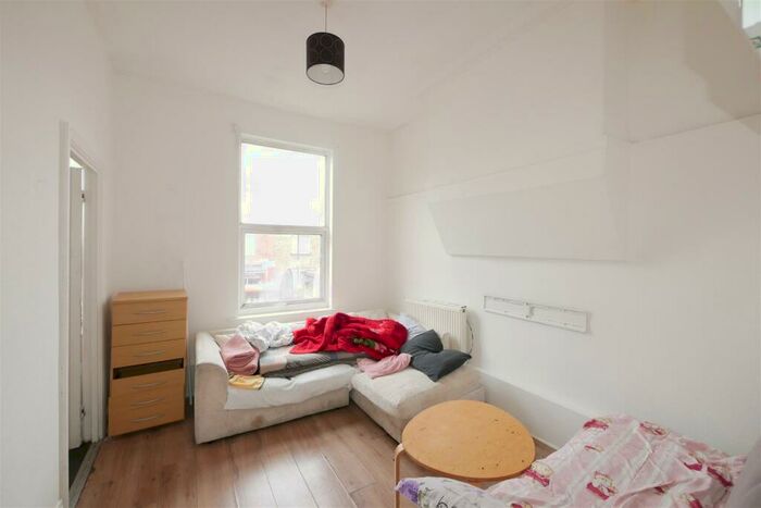 1 Bedroom Apartment To Rent In Blackstock Road, London, N4
