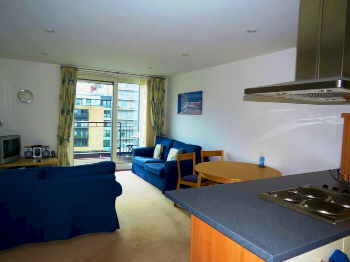 2 Bedroom Flat To Rent In Ferry Court, Cardiff, CF11