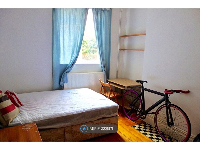 6 Bedroom Terraced House To Rent In Ashley Road, Bristol, BS6