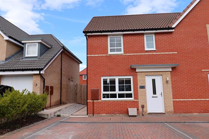 3 Bedroom Property For Sale In Bilson Crescent, Hessle, HU13