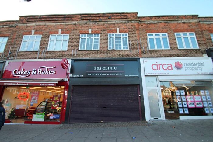 2 Bedroom Flat To Rent In George Lane, South Woodford, E18