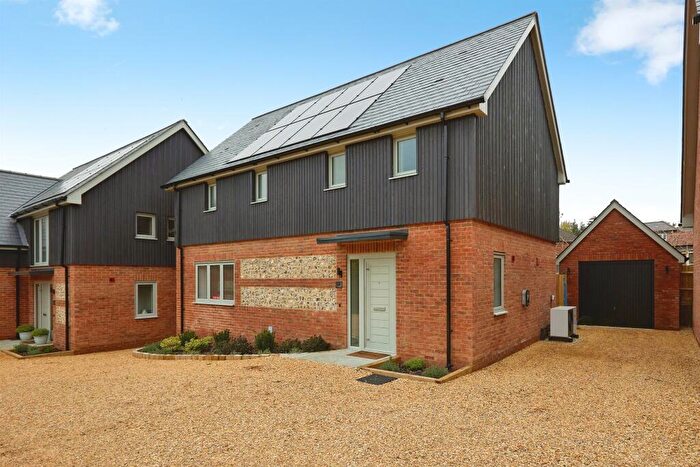3 Bedroom Detached House For Sale In Witt Road, Winterslow, Salisbury, SP5