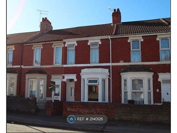 2 Bedroom Terraced House To Rent In Ferndale Road, Swindon, SN2