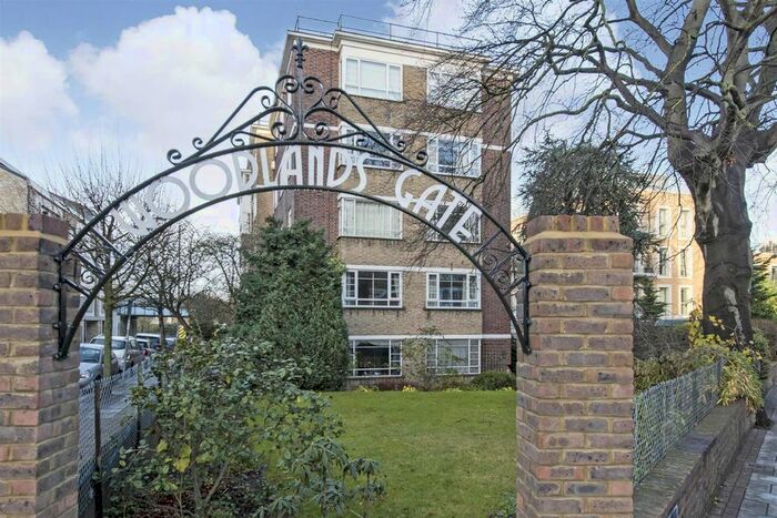 2 Bedroom Flat To Rent In Woodlands Gate, Woodland Way, Putney, SW15