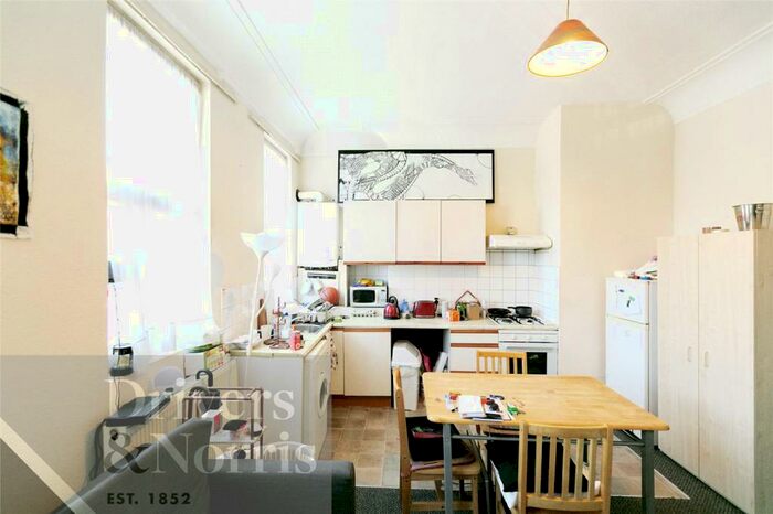 1 Bedroom Apartment To Rent In Holloway Road, Archway, London, N19