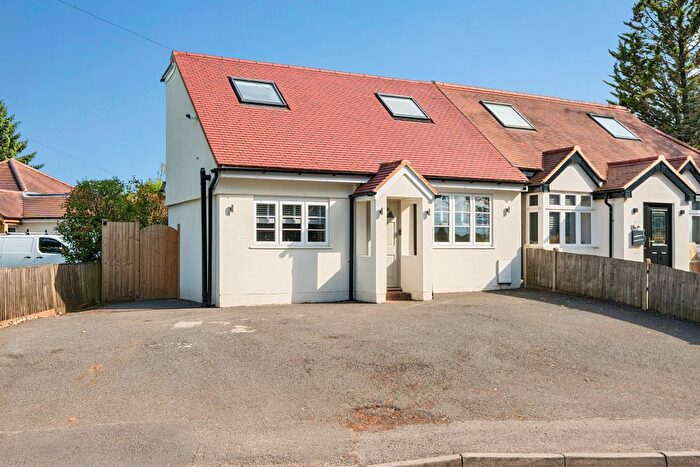 3 Bedroom Semi-Detached Bungalow For Sale In Rook Lane, Caterham, CR3