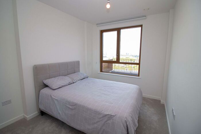 1 Bedroom Flat To Rent In Ilderton Road, London, SE15