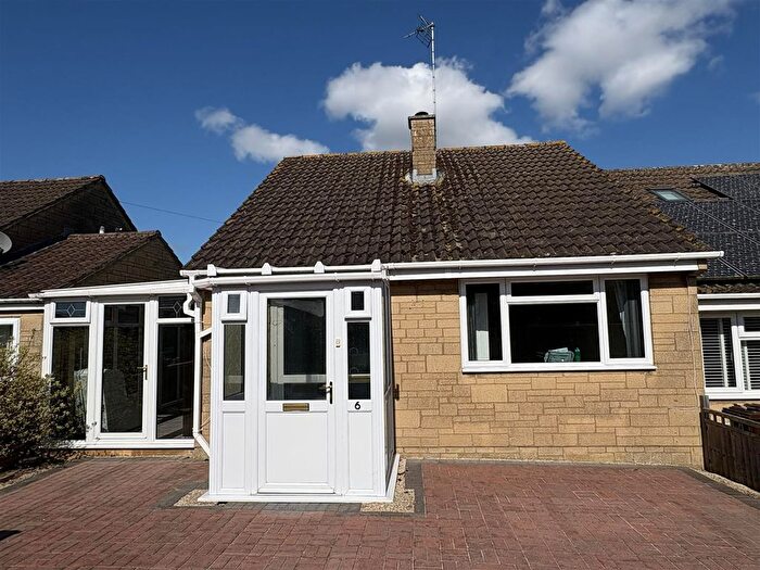 2 Bedroom Semi Detached Bungalow To Rent In Paynes Meadow, Whitminster, GL2