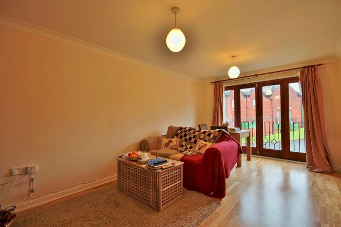 2 Bedroom Flat To Rent In The Dale, Headington, Oxford OX3