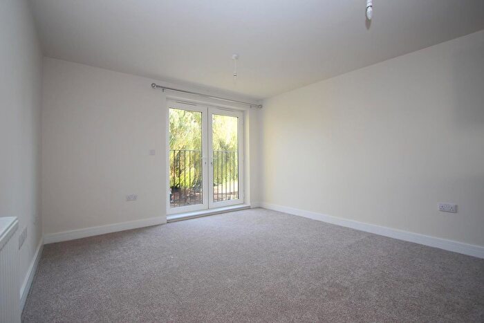 1 Bedroom Flat To Rent In Bluebell Court, Linslade, LU7