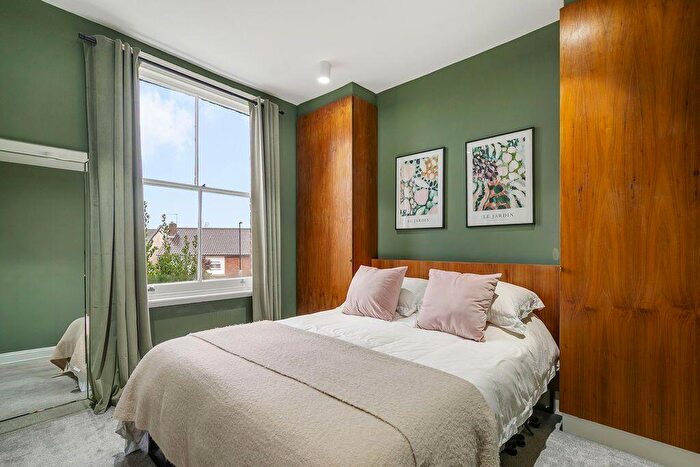 1 Bedroom Flat To Rent In Radford Road, London, SE13