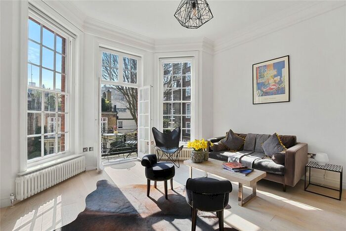 2 Bedroom Flat To Rent In Green Street, Mayfair, London, W1K