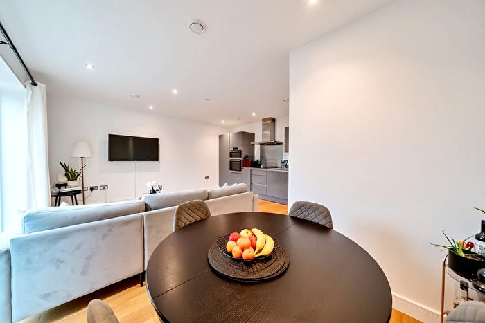 1 Bedroom Flat For Sale In Hudson Building, Prospect Row, London, E15