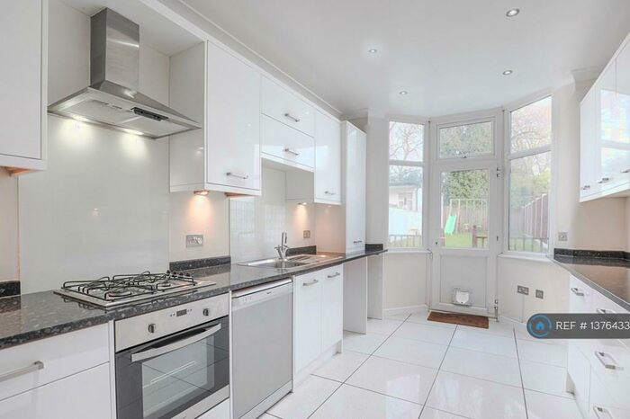 4 Bedroom Terraced House To Rent In Park Avenue, Barking, IG11