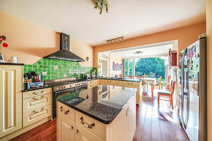 4 Bedroom Detached House For Sale In Manor Road, Dorchester, DT1