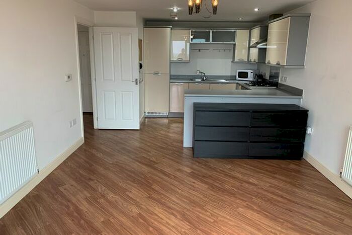 2 Bedroom Flat For Sale In - Perth Road, Gants Hill, London, IG2