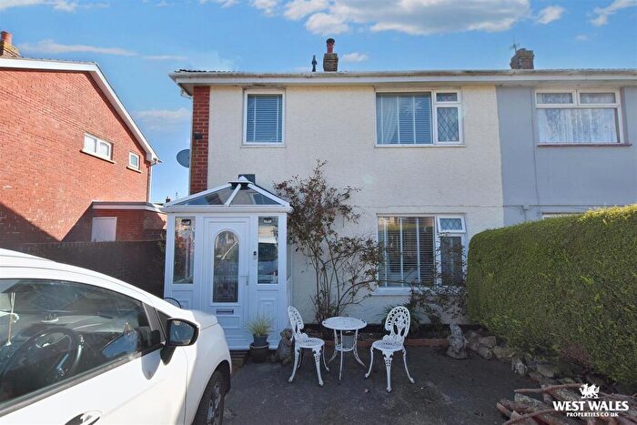 3 Bedroom Semi-Detached House For Sale In Marshall Road, Monkton, Pembroke, SA71