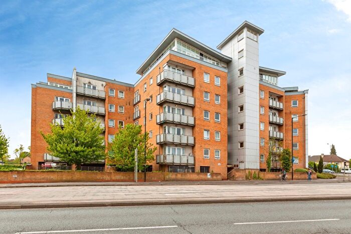 1 Bedroom Flat For Sale In Tuns Lane, Slough, SL1