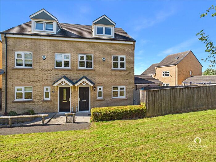 3 Bedroom Semi-Detached House To Rent In Pattinson Drive, Ryton, Tyne And Wear, NE40