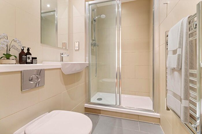 2 Bedroom Apartment To Rent In Station Road, London, SE13