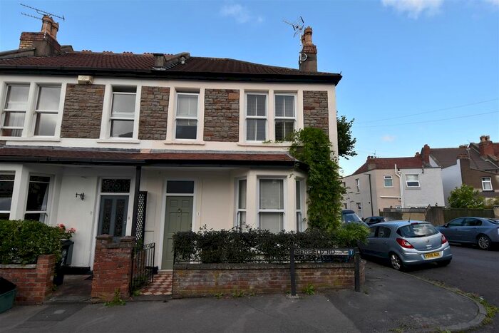 3 Bedroom End Of Terrace House To Rent In Merfield Road, Knowle, Bristol, BS4