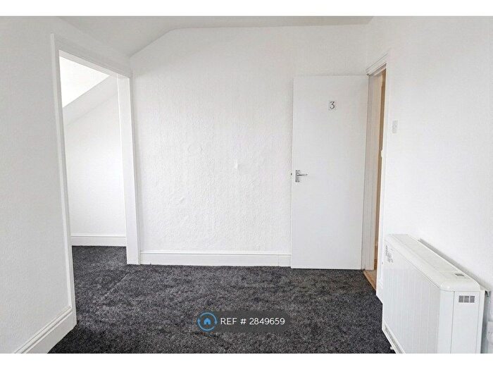 1 Bedroom Flat To Rent In King Edward Avenue, Blackpool, FY2